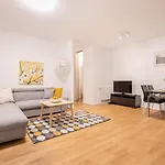 Paulay Private Apartman