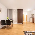 Paulay Private Lejlighed