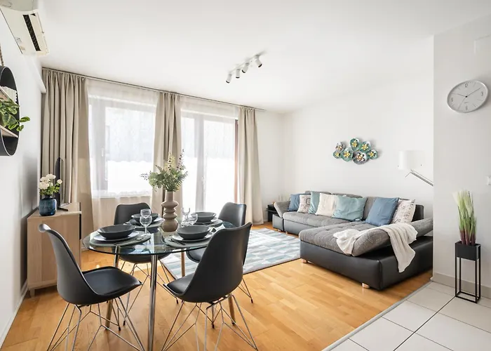Paulay Private Apartment *